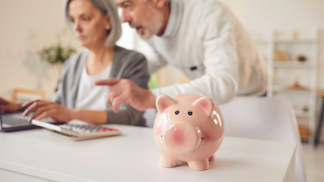 Protecting Your Finances: How to Safeguard Against Financial Exploitation and Abuse 1 finance seniors