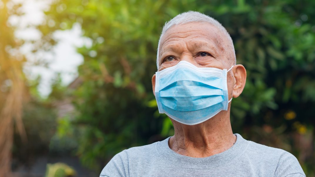 Wildfire smoke as we age: What to know and how to protect your health 1 Wildfire smoke as we age What to know and how to protect your health
